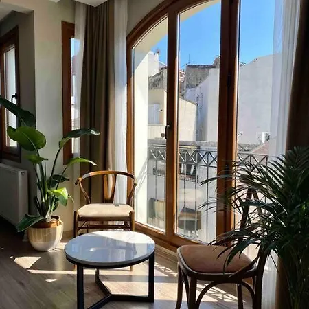 Renovu Premium Homes In Cihangir Apartament Stambuł